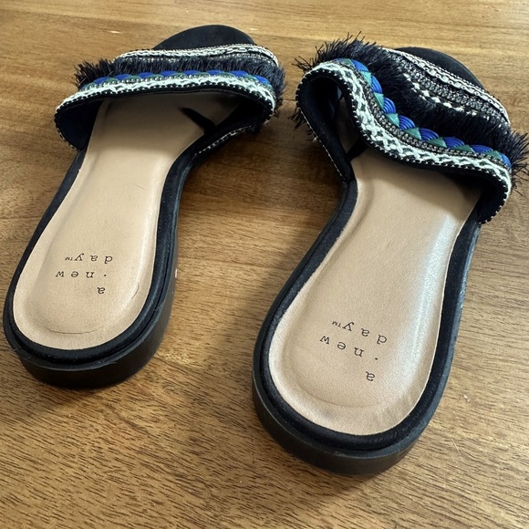 A New Day Embellished Black Blue Green Slide Sandals - Picture 2 of 4